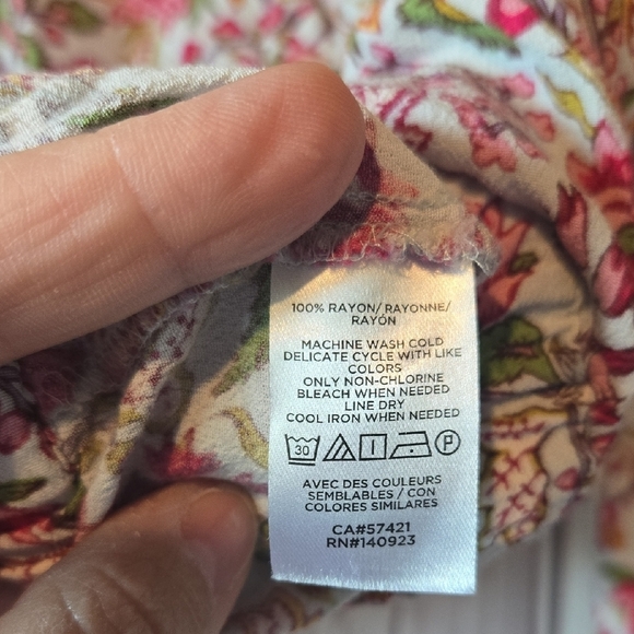 LOFT Multicolor Jungle Wrap Floral Cropped Blouse Size XL - Picture 7 of 8